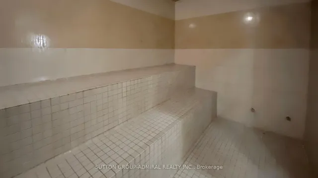 Additional image 31 of 181 Village Green Sq Unit PH15