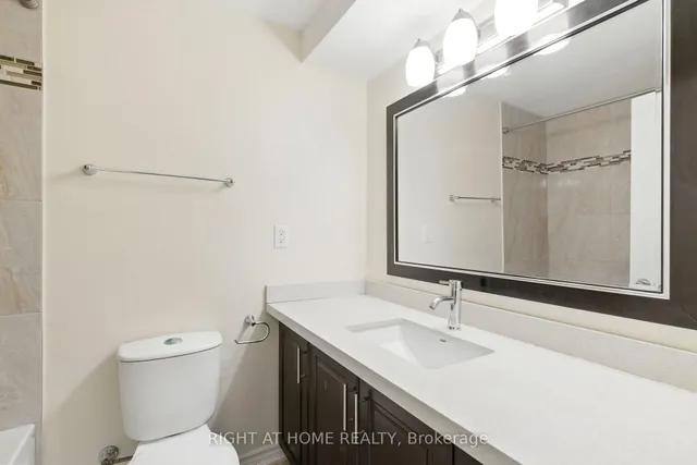 Additional image 31 of 1233 Lamont Cres