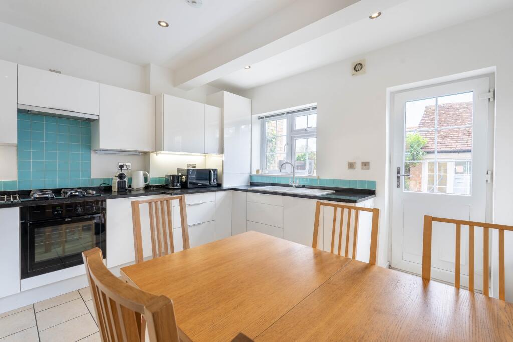 Additional image 11 of Church Street, Welwyn, AL6
