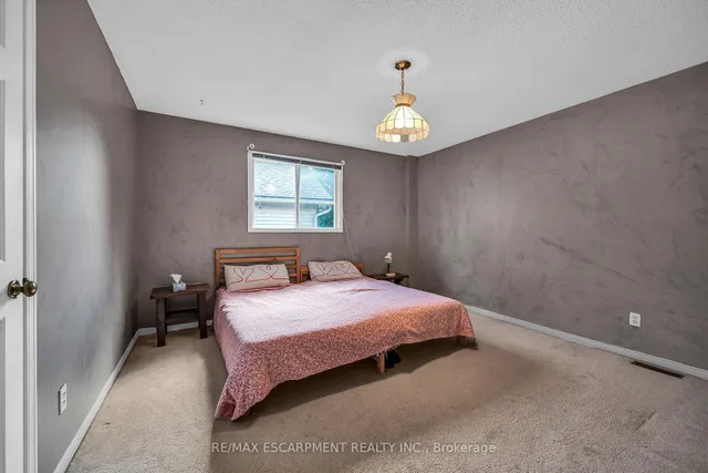 Additional image 29 of 70 Golfview Cres