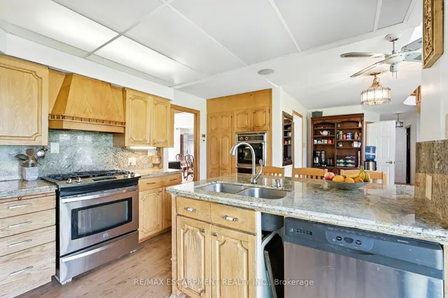 Additional image 19 of 5 Mazza Ave