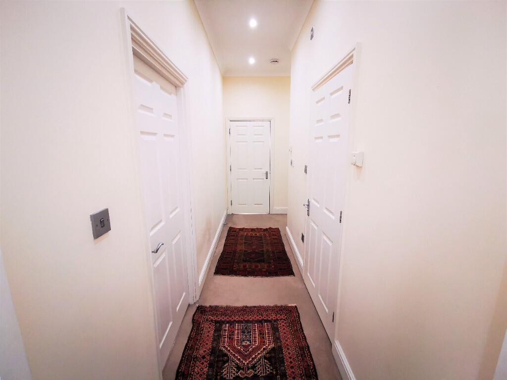 Additional image 14 of St. Peters Street, St. Albans, Hertfordshire, AL1