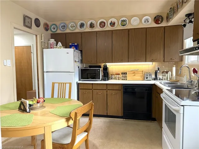 Additional image 6 of 1232 Gainsborough Dr