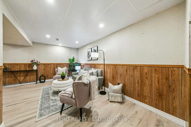 Additional image 34 of 3455 Caplan Cres Unit 3