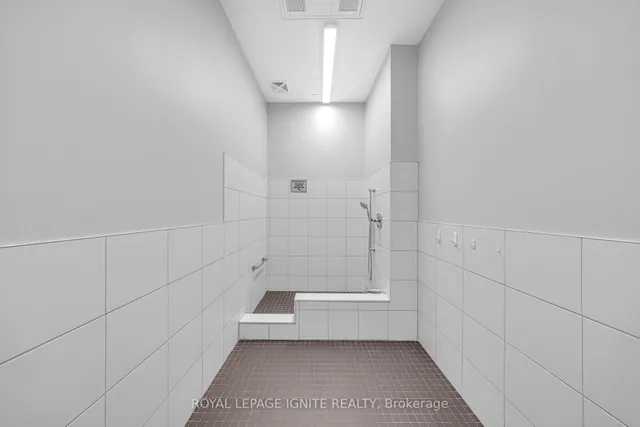 Additional image 7 of 1461 Lawrence Ave Unit 304