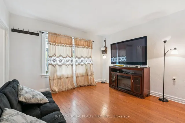 Additional image 6 of 1982 Lawrence Ave