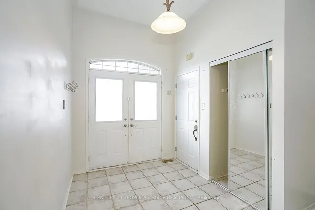 Additional image 8 of 272 Vintage Gate