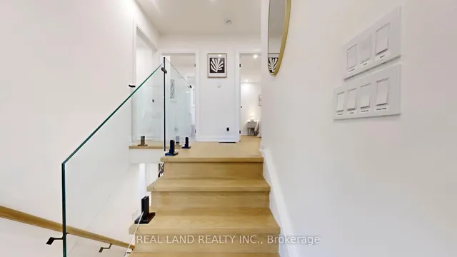 Additional image 12 of 38 Cresthaven Dr