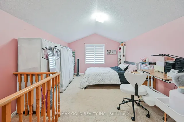 Additional image 45 of 122 White Tail Cres
