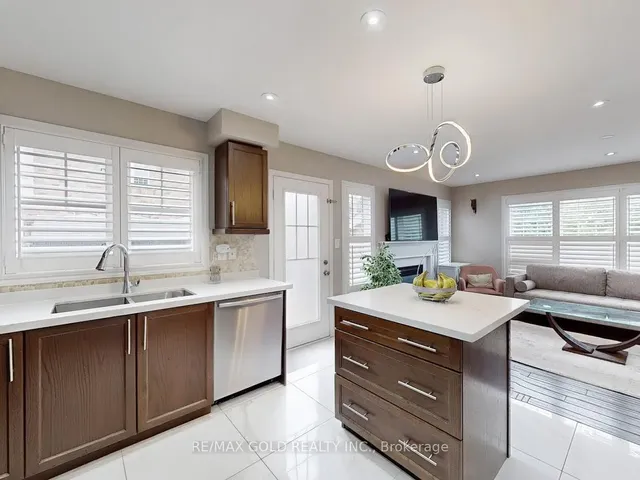Additional image 16 of 933 Raftis Cres