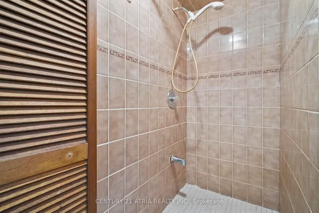 Additional image 32 of 28 Glenmore Cres