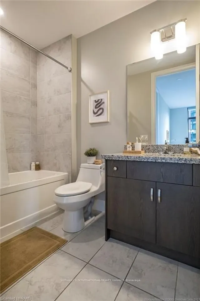 Additional image 18 of 118 King St Unit 716