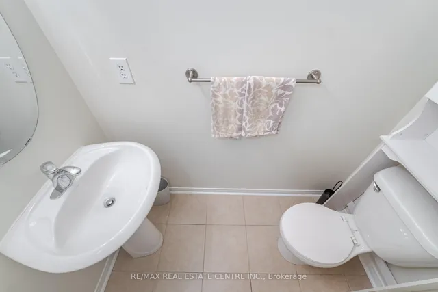 Additional image 16 of 4834 Capri Cres