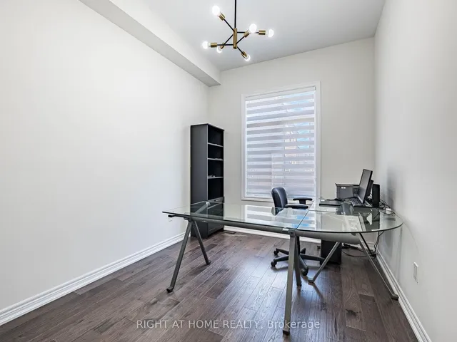 Additional image 21 of 16 Charing Cross Gate