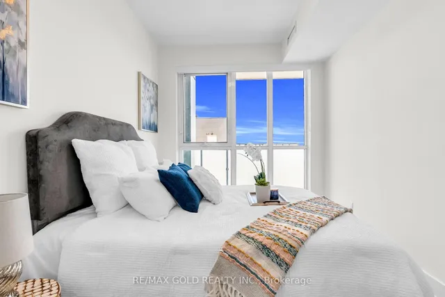 Additional image 11 of 188 FAIRVIEW MALL Dr Unit 2101