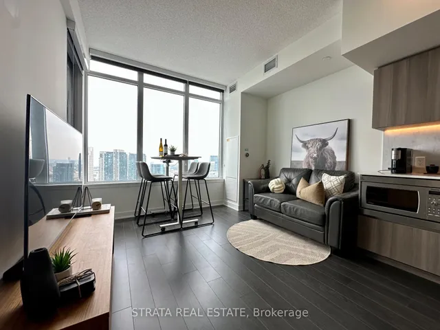 Additional image 12 of 19 Bathurst St Unit 3915