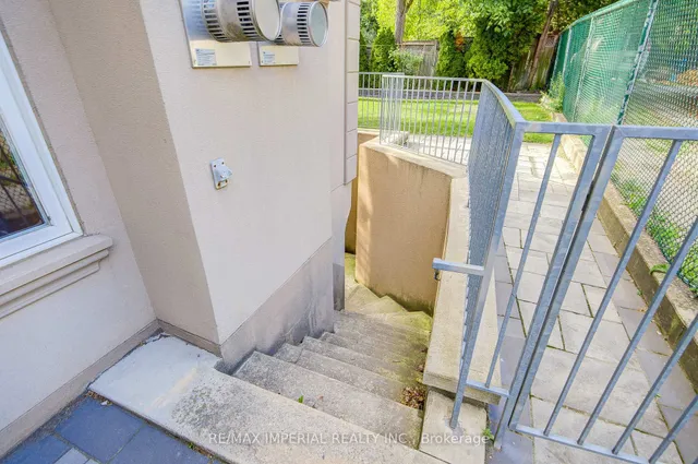 Additional image 50 of 206 Hollywood Ave