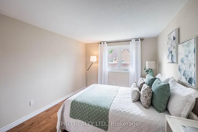 Additional image 35 of 16 Ackrow Crt