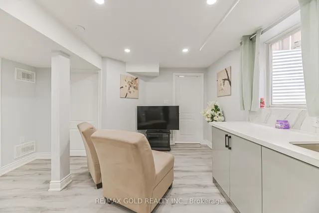 Additional image 23 of 31 Cassander Cres