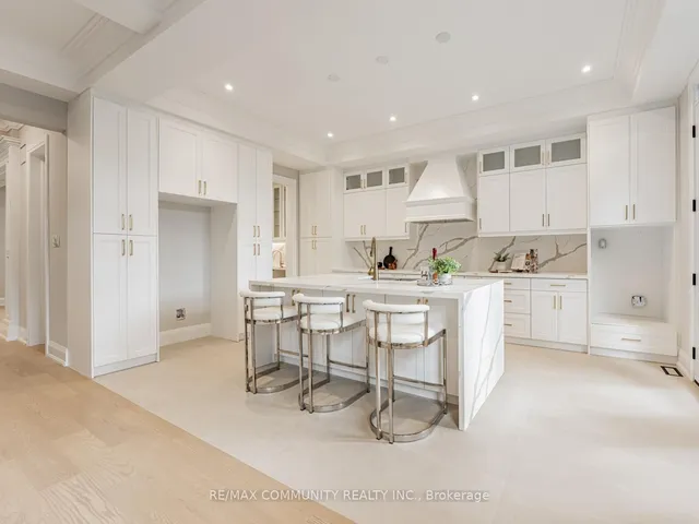 Additional image 13 of 37 Sugarbush Sq