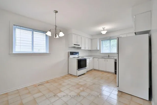 Additional image 9 of 1459 Grosvenor St