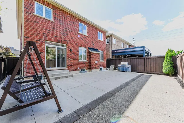 Additional image 40 of 122 Bonnie Braes Dr
