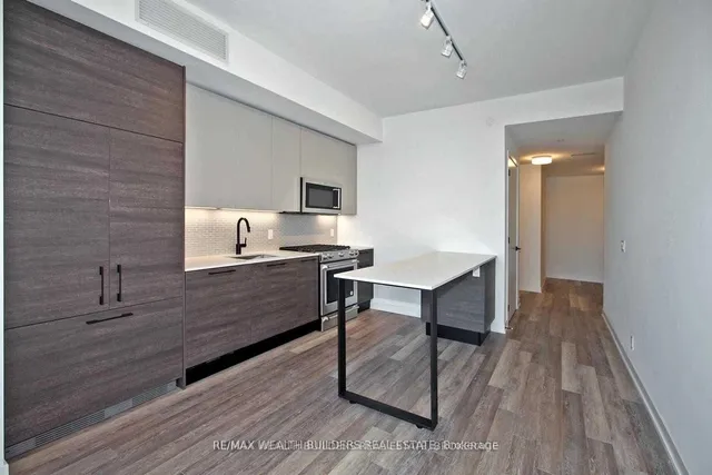 Additional image 4 of 2118 Bloor St Unit 511