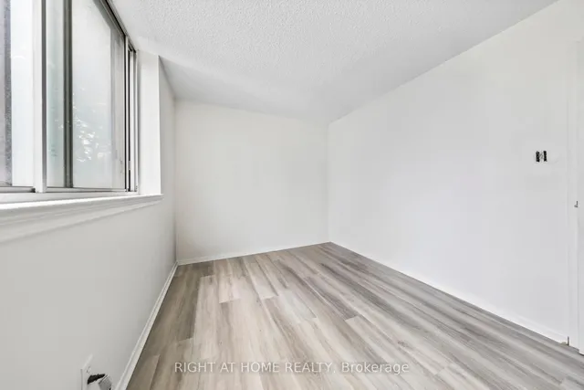 Additional image 23 of 1665 Victoria Park Ave Unit 206