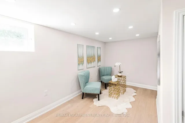 Additional image 40 of 237 Adair Ave