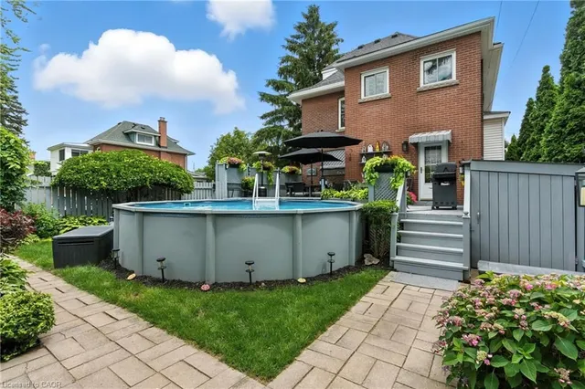 Additional image 36 of 98 Kensington Ave