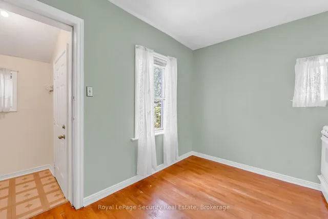 Additional image 11 of 427 Glenholme Ave