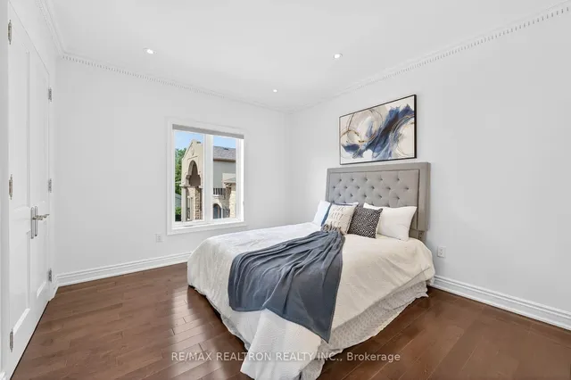 Additional image 25 of 63 Reidmount Ave