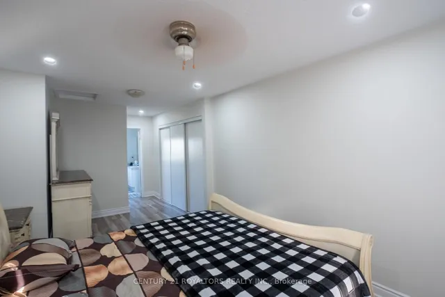 Additional image 30 of 28 Spadina Rd