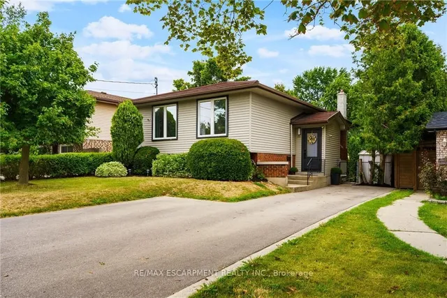 Additional image 2 of 444 QUEEN VICTORIA Dr