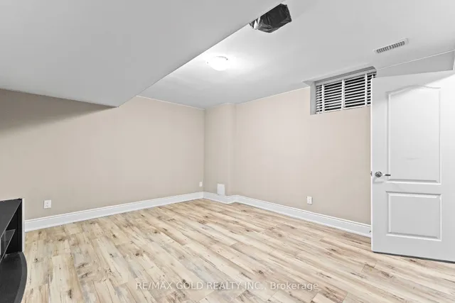 Additional image 30 of 16 Cloverhaven Rd