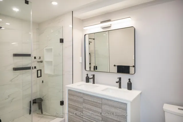 Additional image 29 of 613 Foster Crt