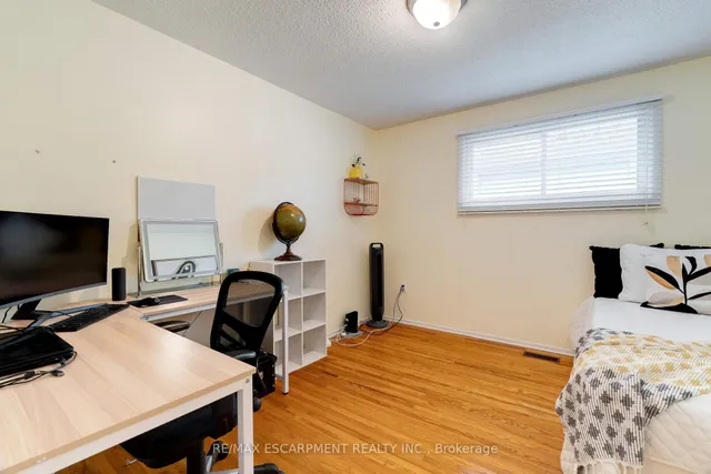 Additional image 16 of 26 Madoc St