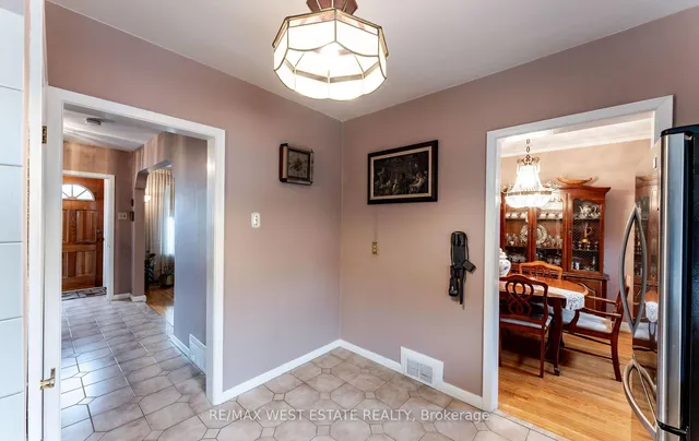 Additional image 16 of 1468 Wilson Ave