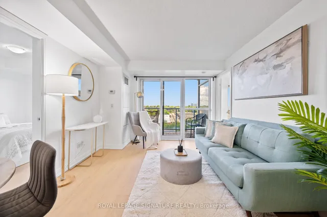 Additional image 4 of 181 Village Green Sq Unit 921