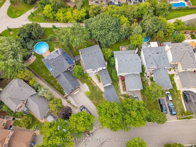 Additional image 39 of 72 Lacewood Cres
