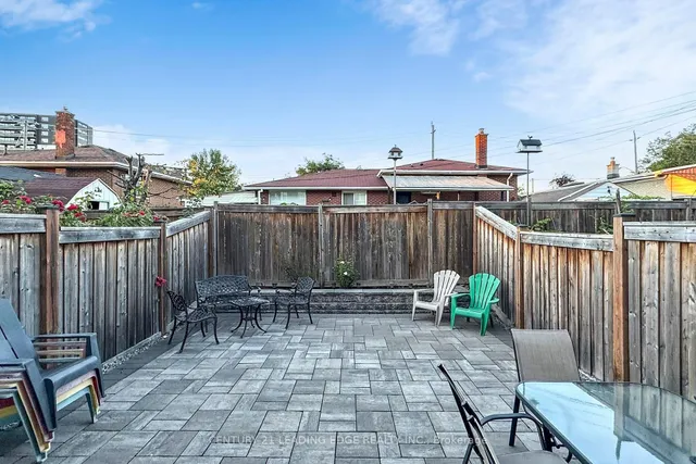 Additional image 40 of 12 Pringdale Gardens Circ