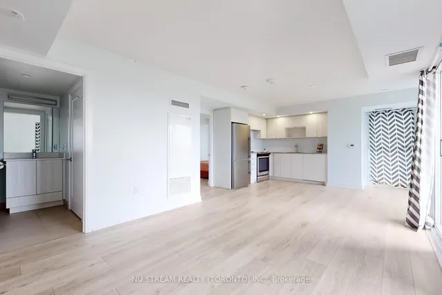 Additional image 9 of 225 Village Green Sq Unit 2403