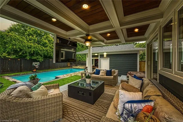 Additional image 43 of 515 Bridgman Ave