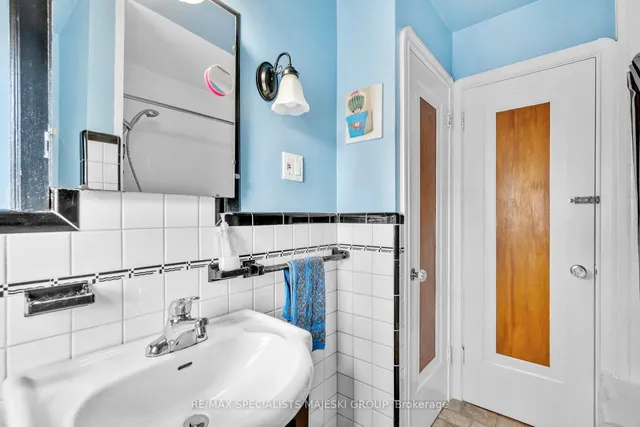 Additional image 23 of 50 Twenty Third St