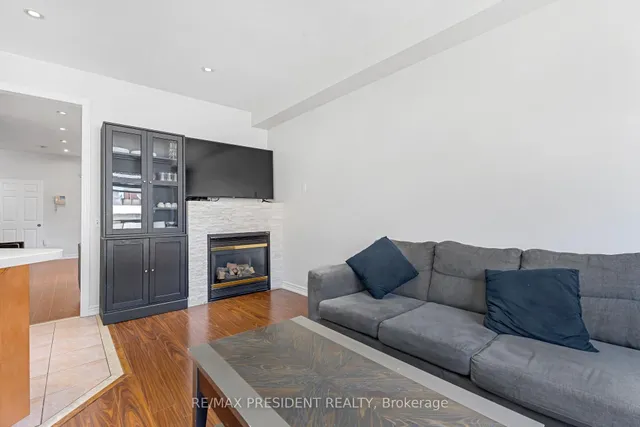 Additional image 13 of 823 Ledbury Cres