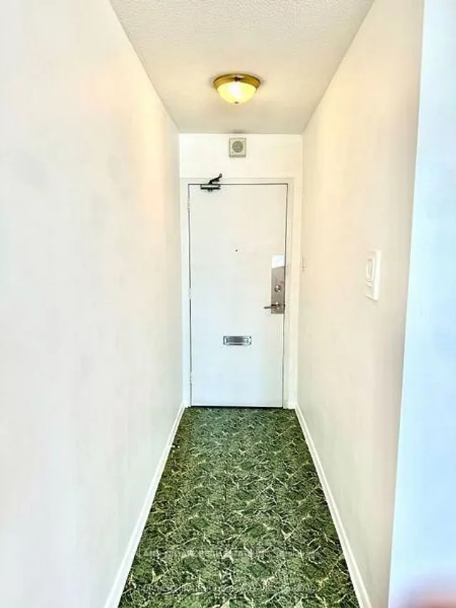 Additional image 16 of 30 Gloucester St Unit 1607