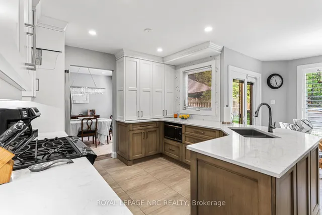 Additional image 7 of 40 DOLMAN St