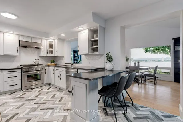 Additional image 17 of 636 WEST OVAL Dr