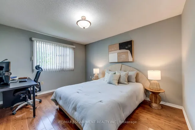 Additional image 27 of 2309 Malcolm Cres