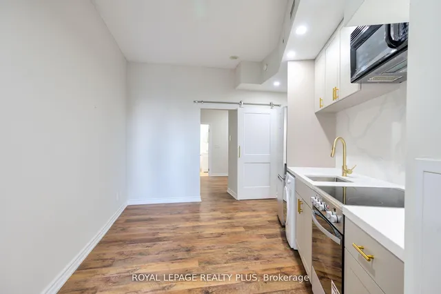 Additional image 9 of 1 King St Unit 1706